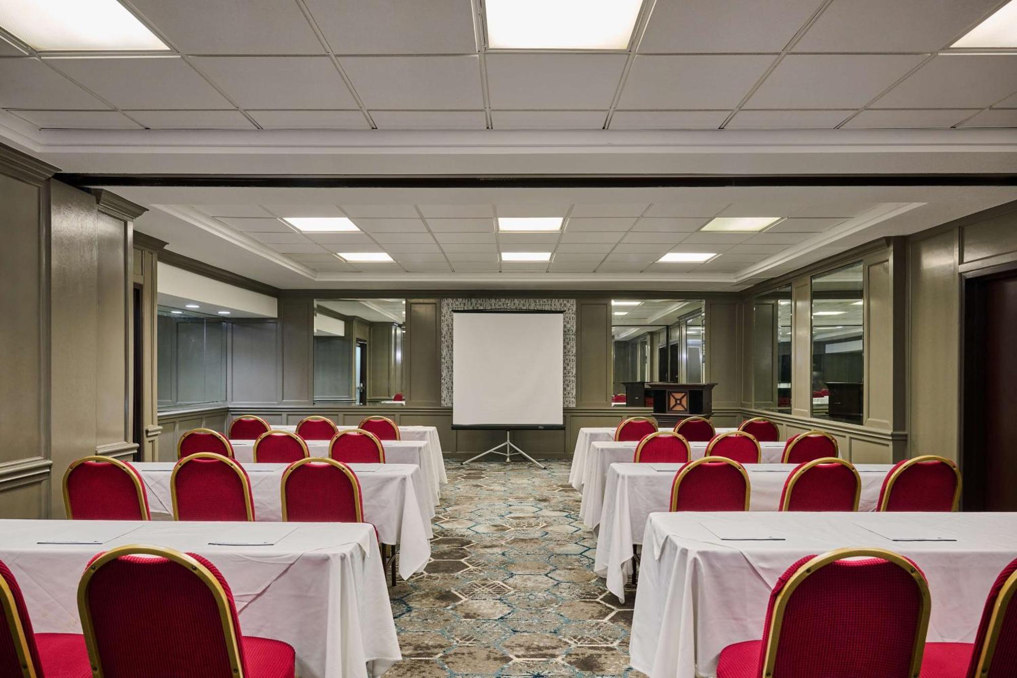 Doubletree By Hilton Chatsworth Los Angeles Bagian luar foto