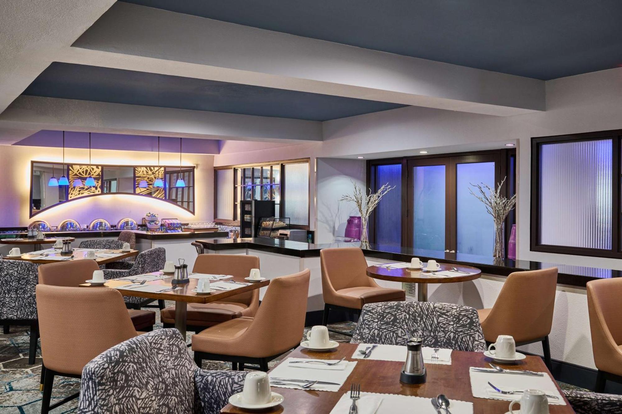 Doubletree By Hilton Chatsworth Los Angeles Bagian luar foto