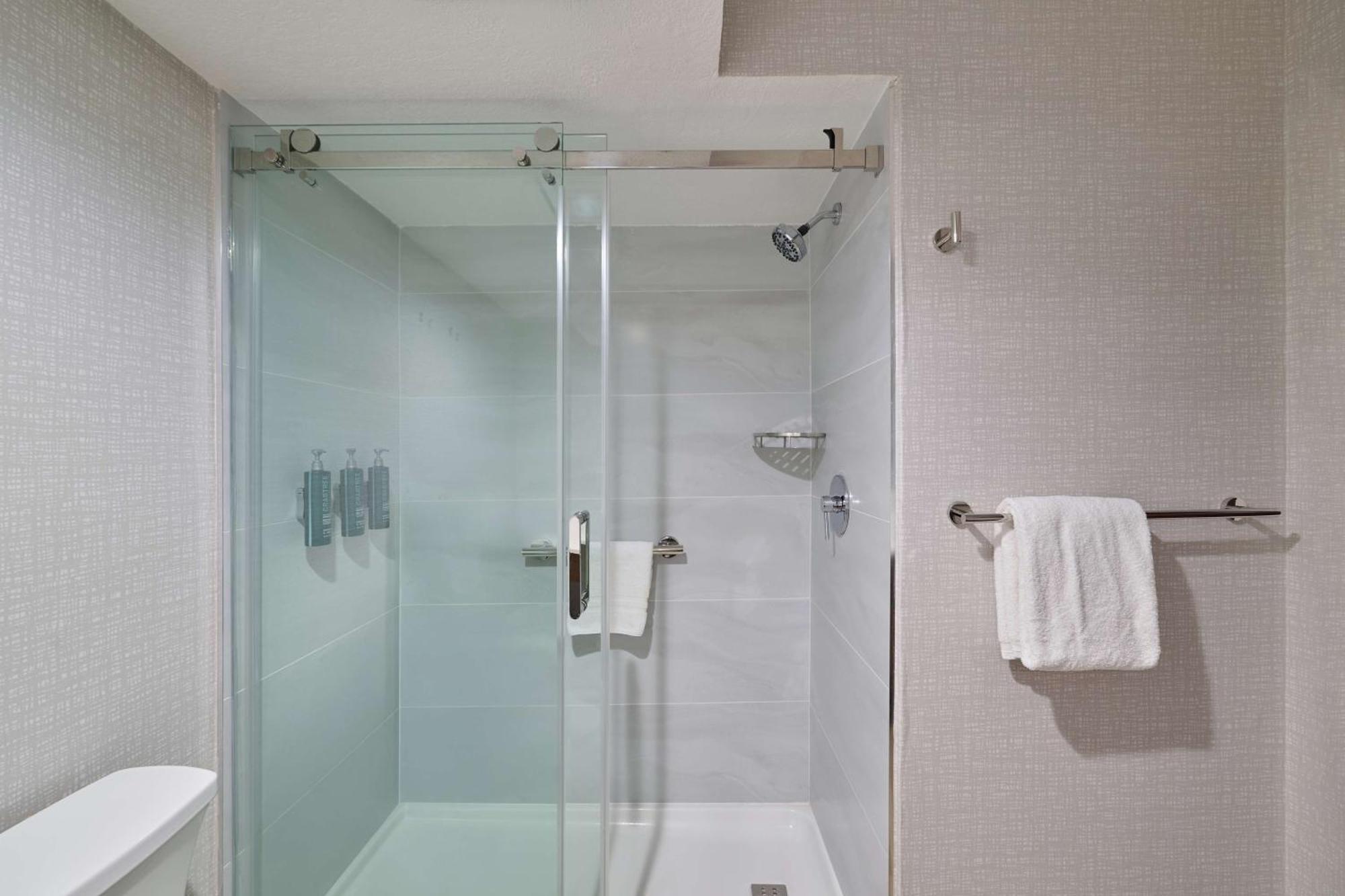 Doubletree By Hilton Chatsworth Los Angeles Bagian luar foto
