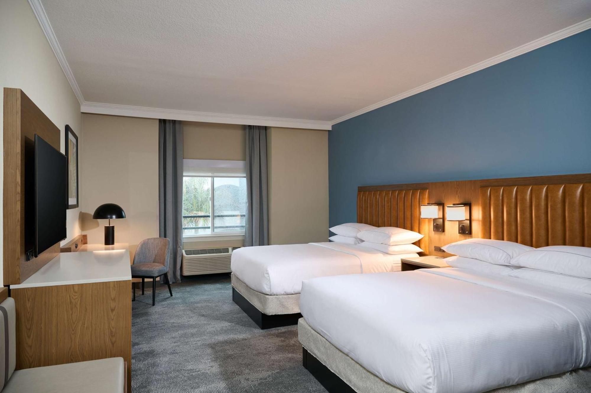 Doubletree By Hilton Chatsworth Los Angeles Bagian luar foto